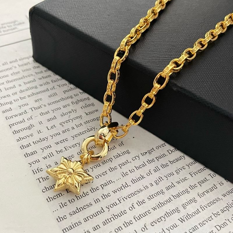 Ch**me He**ts necklaces